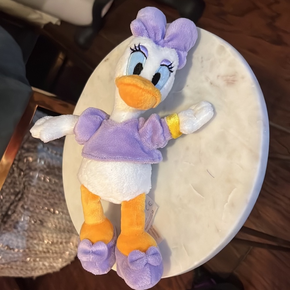 Disney Daisy Duck authentic original Disney Parks light purple & white & yellow - Picture 3 of 9